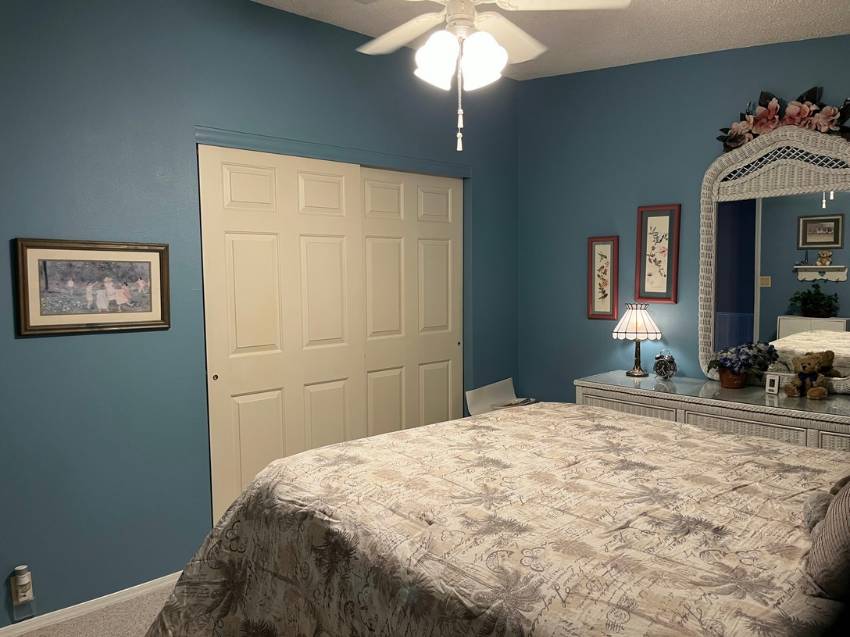 2417 Crooked Stick Drive a Winter Haven, FL Mobile or Manufactured Home for Sale